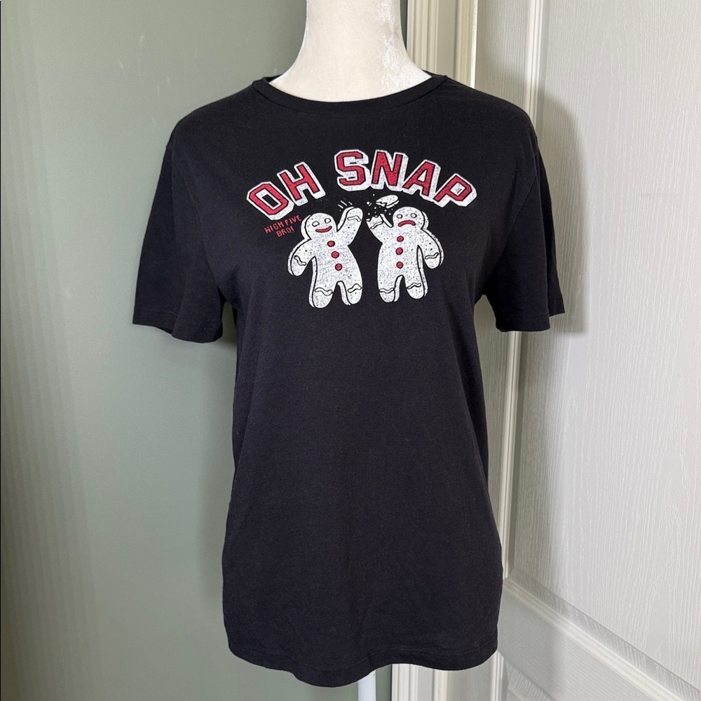 Old Navy Women’s Graphic T-Shirt “Oh Snap” Gingerbread Black Size S Cotton Blend